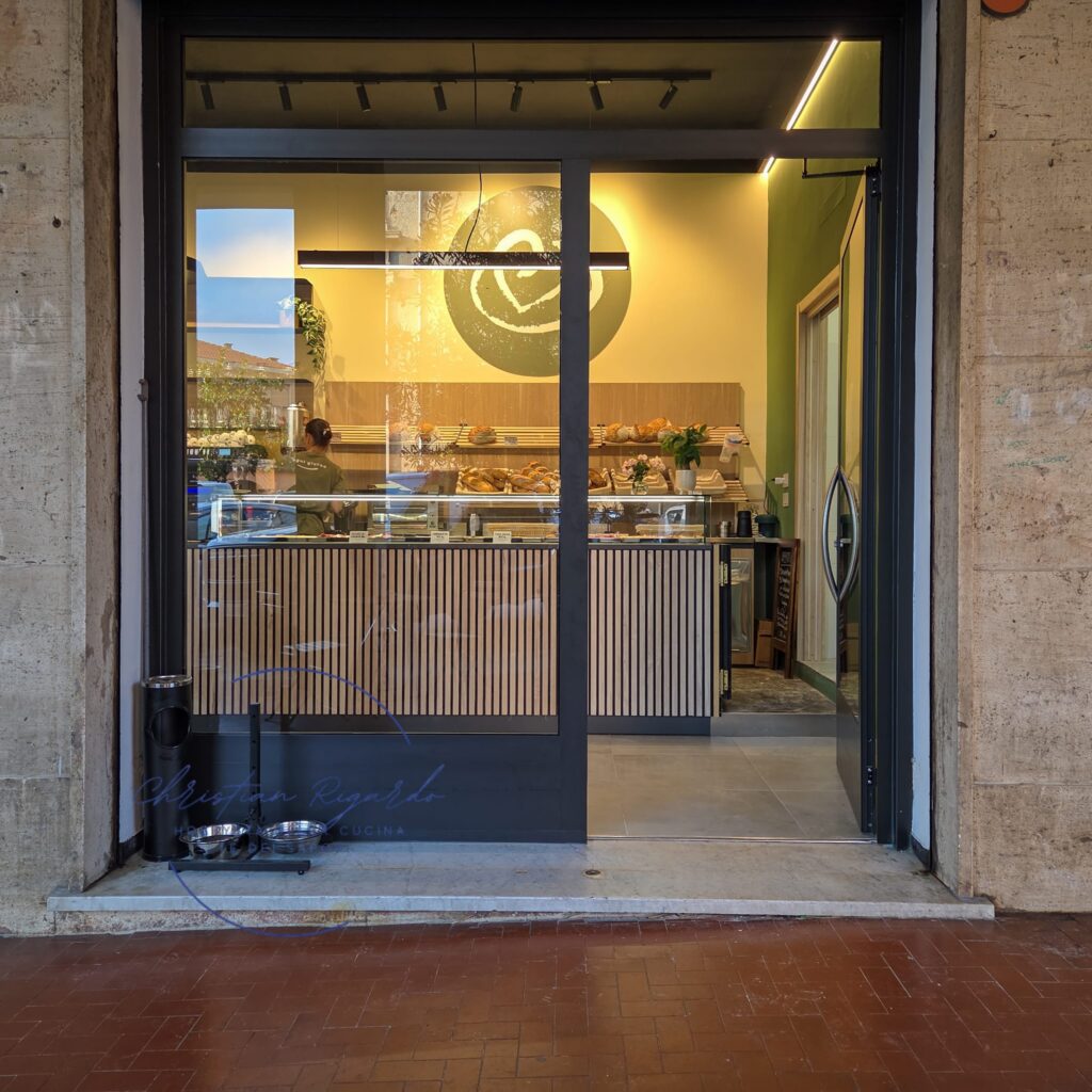 Ingresso del Forno Moretti Valleggia